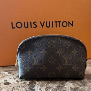 NEW NWOT LOUIS VUITTON BEAUTIFUL BROWN MONOGRAM POUCH OR COSMETIC CASE - FAB!!!